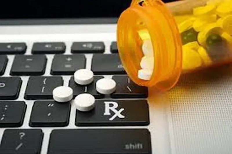 داروسازان با فروش اینترنتی دارو مخالفت کردند