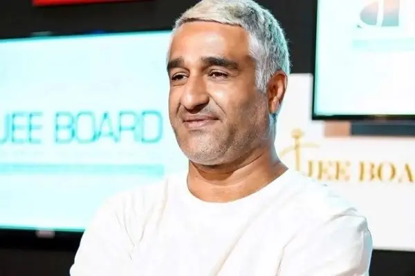 پژمان آخر هفته به ایران برمی‌گردد