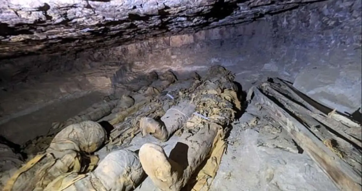 کشف «شهر مخفی مردگان»/۳۰۰ مقبره باشکوه و گنجینه‌های ۴۵۰۰ ساله / عکس