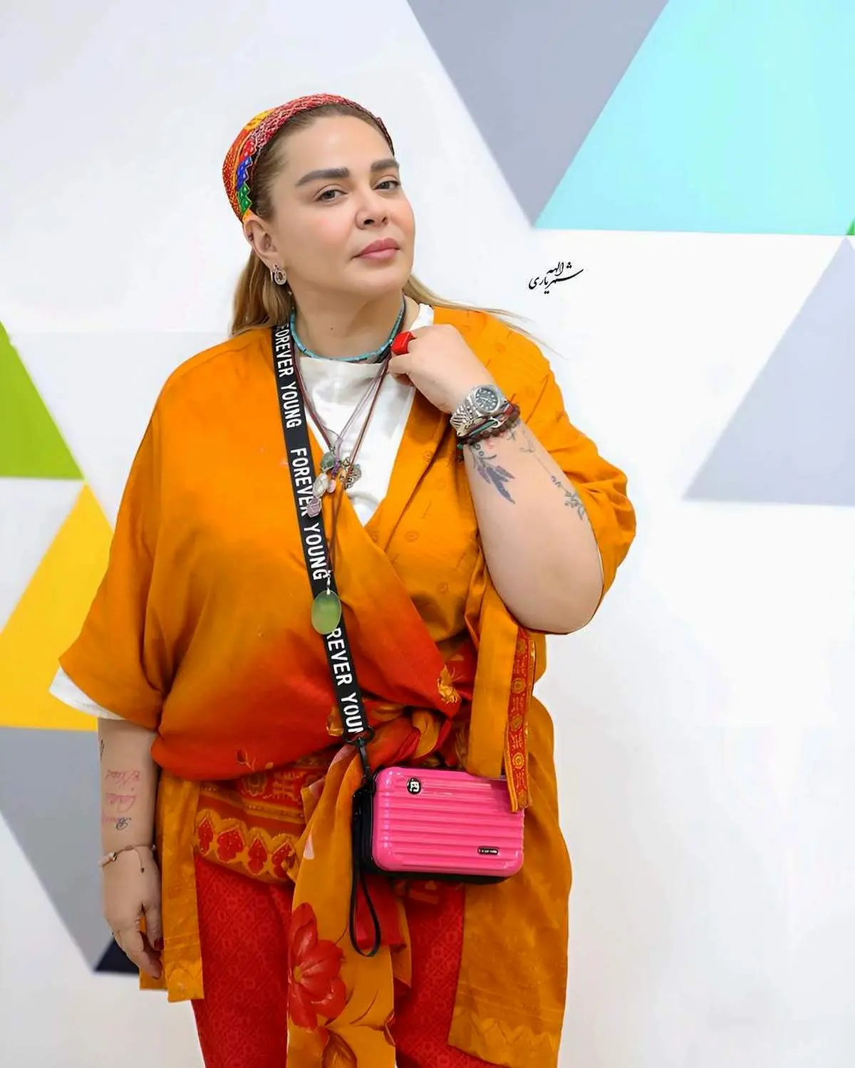 استایل ناجور بهاره رهنما در اکران فیلم «ناجورها»!/ ببینید