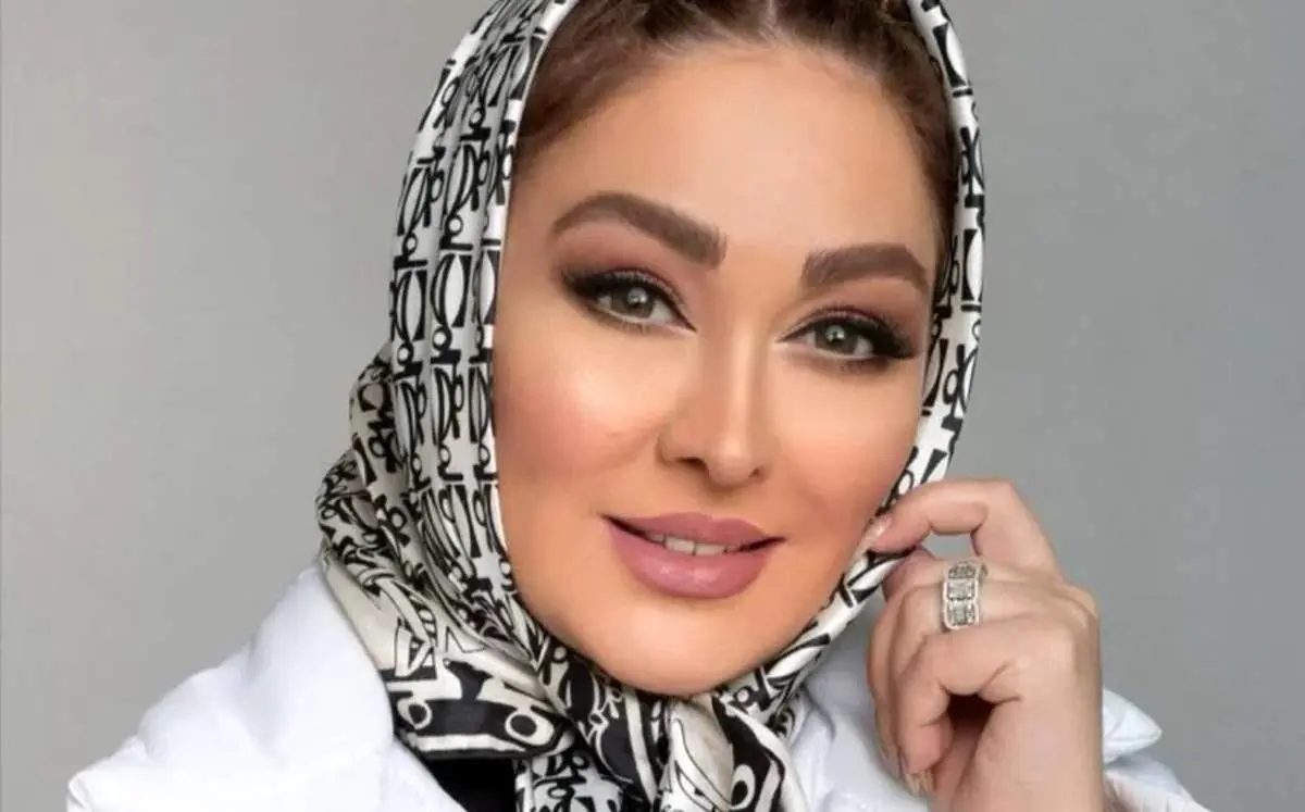 الهام حمیدی با استایل متفاوت و آیفون خودنمایی میکند