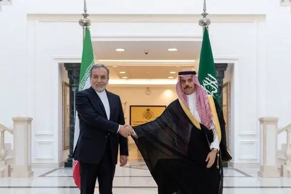 دیدار عراقچی و بن فرحان در مکه