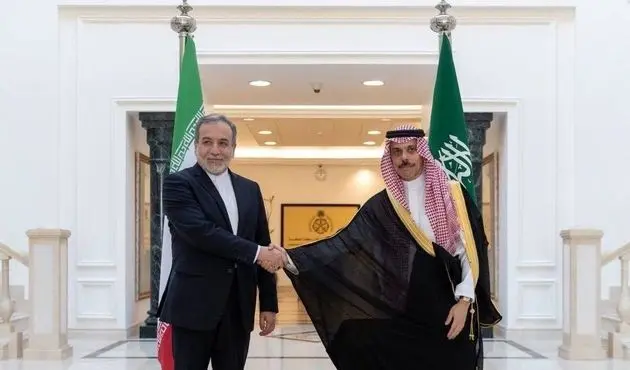 دیدار عراقچی و بن فرحان در مکه