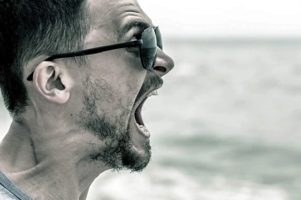 صدای انسان  بیشتر از غرش شیر  پستانداران وحشی را می ترساند