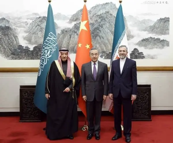 نشست مشترک ۲ دیپلمات ارشد ایرانی و عربستانی با چین