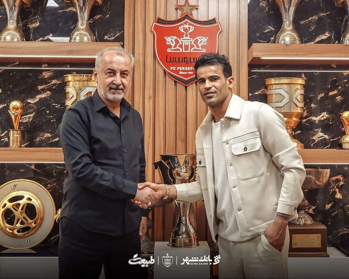 عیسی آلکثیر با پرسپولیس تمدید کرد
