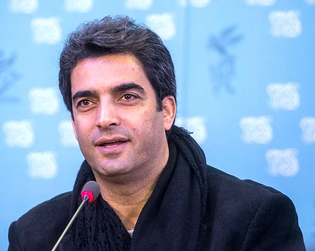 بوسه پر احساسِ منوچهر هادی بر گونه سوفیا
