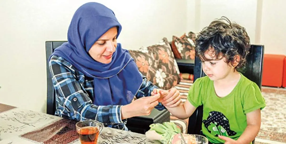زنان خانهدار، دختران مجرد و دانشجویان خودشان را بیمه کنند