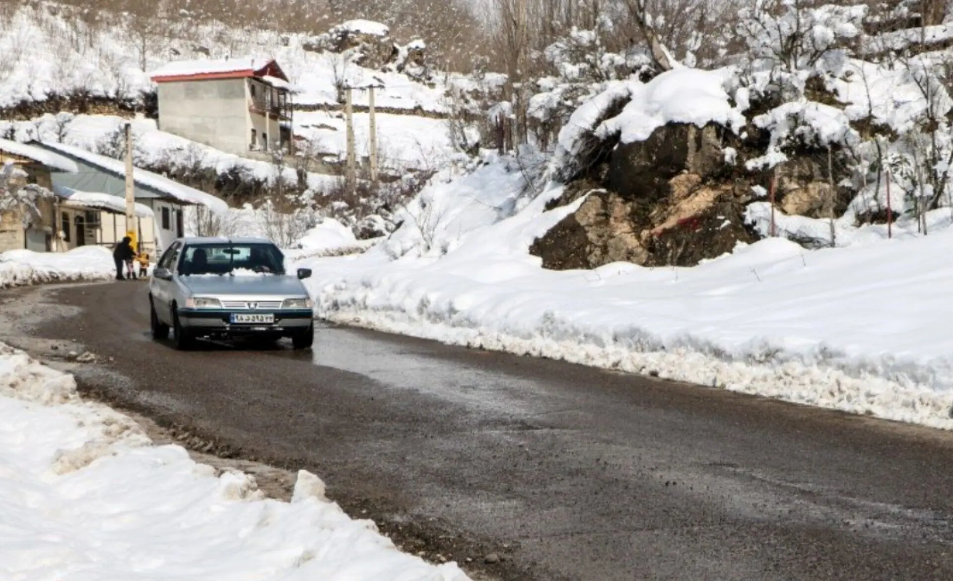 هیچ محور مسدودی در کشور نداریم/ بارش برف در جاده‌های شمالی و مرکز کشور