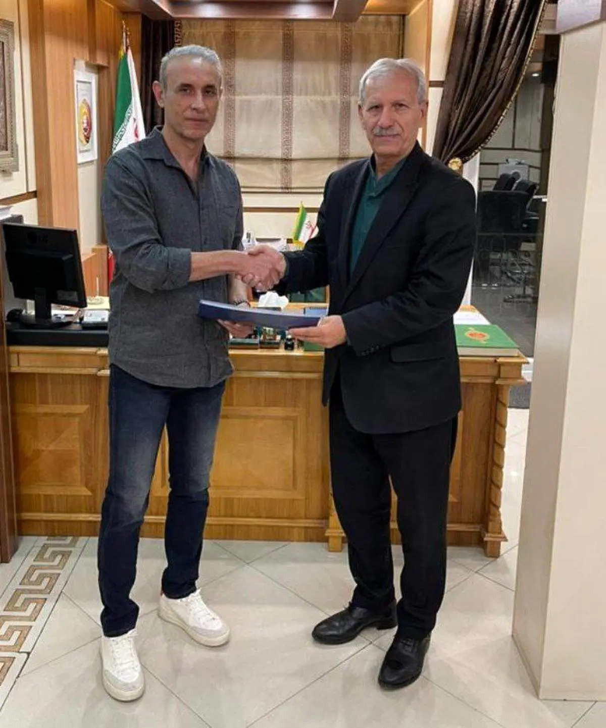 گلمحمدی رسما با فولاد قرارداد بست/ عکس