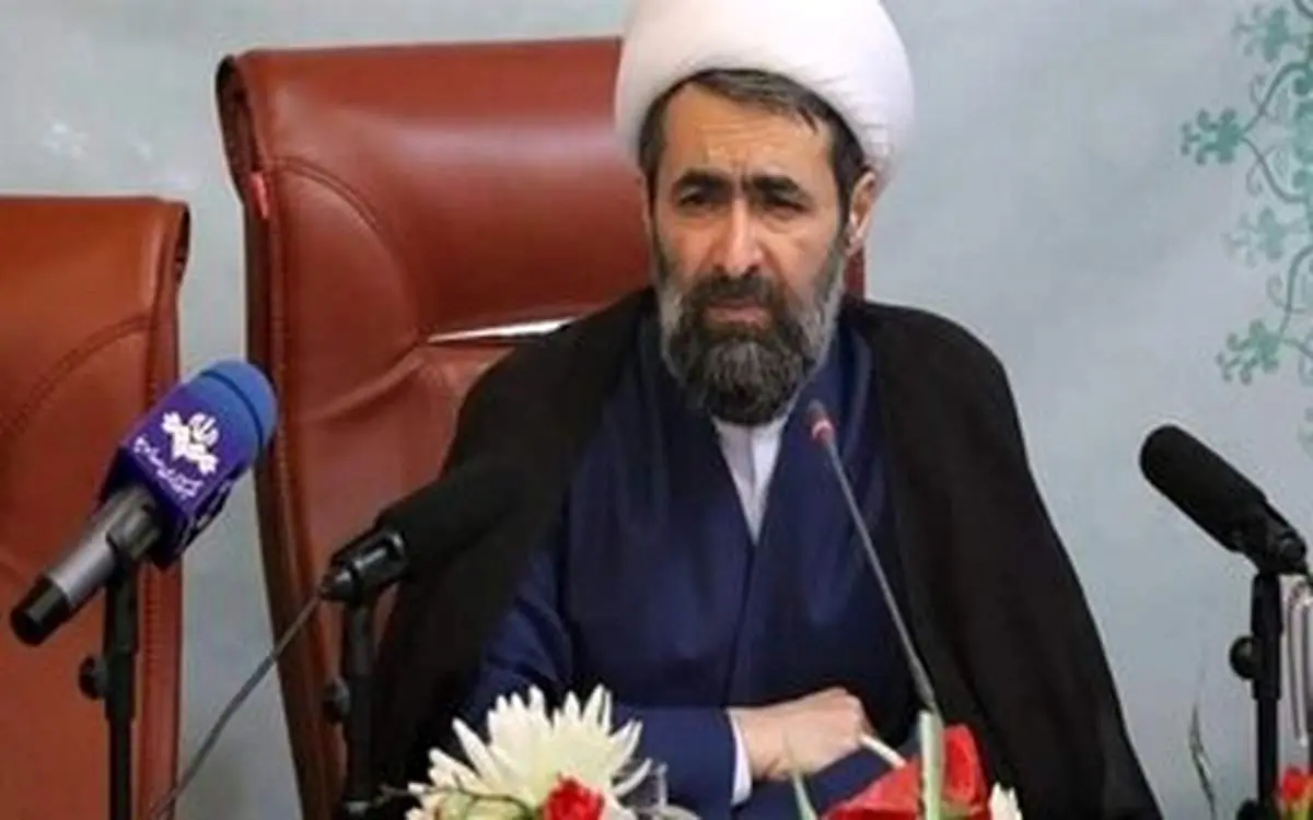 عوامل مسجد مکی با  مدرک ثابت کنند که طلبه قصد مسمومسازی داشته