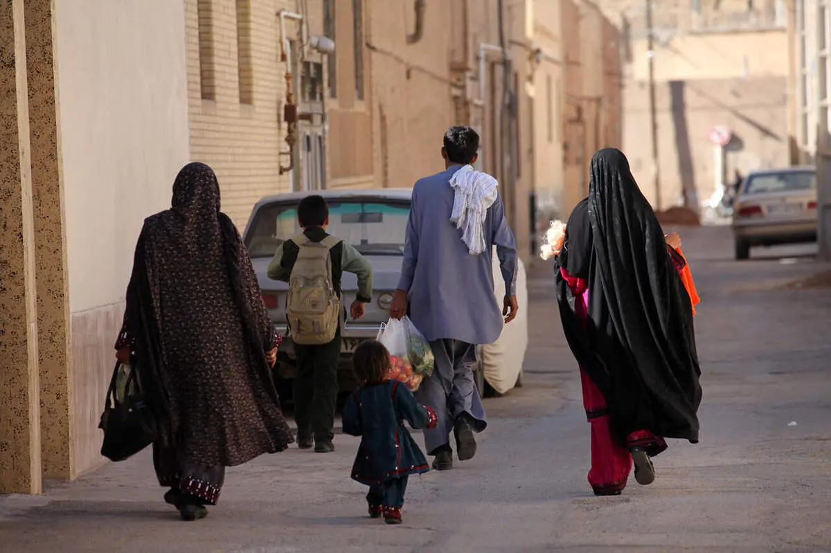 چه کسانی راه را برای نفوذ دشمن باز کردند؟ 