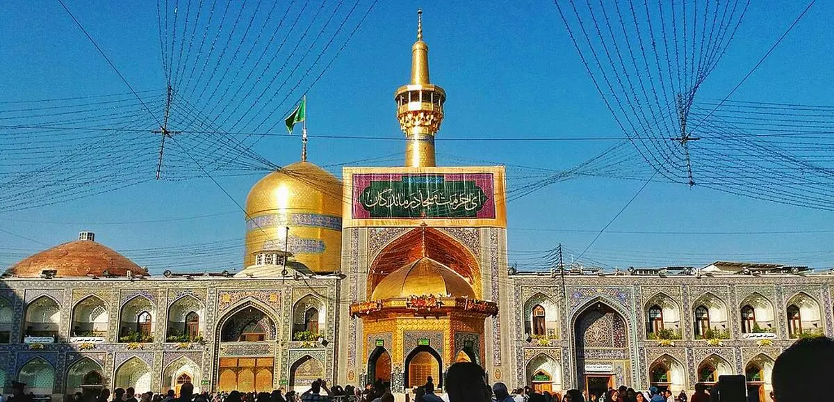 مشهد در پاییز؛ خلوتتر، ارزانتر، دلنشینتر | فرصت طلایی سفر با قطار