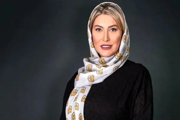 تصویر دیدنی فریبا نادری در فرانسه 