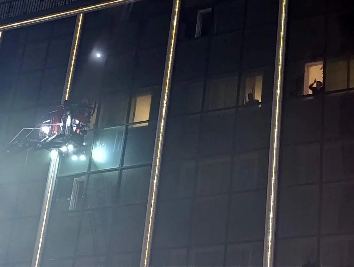 هتل رامتین تهران آتش گرفت / عکس