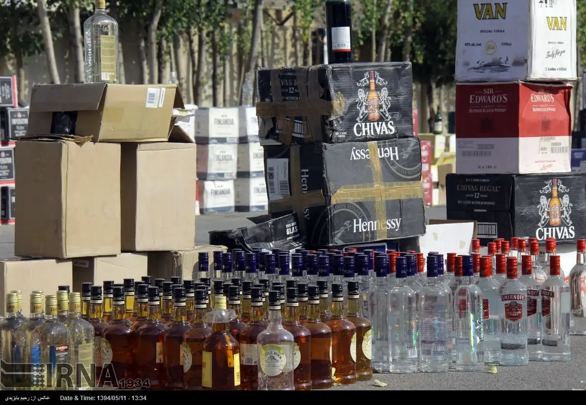 توقیف ۸۱ هزار بطری مشروبات الکلی در سواحل جاسک 