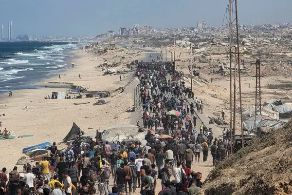 ببینید/ تصاویر متفاوت از بازگشت مردم غزه به خانه ‌هایشان