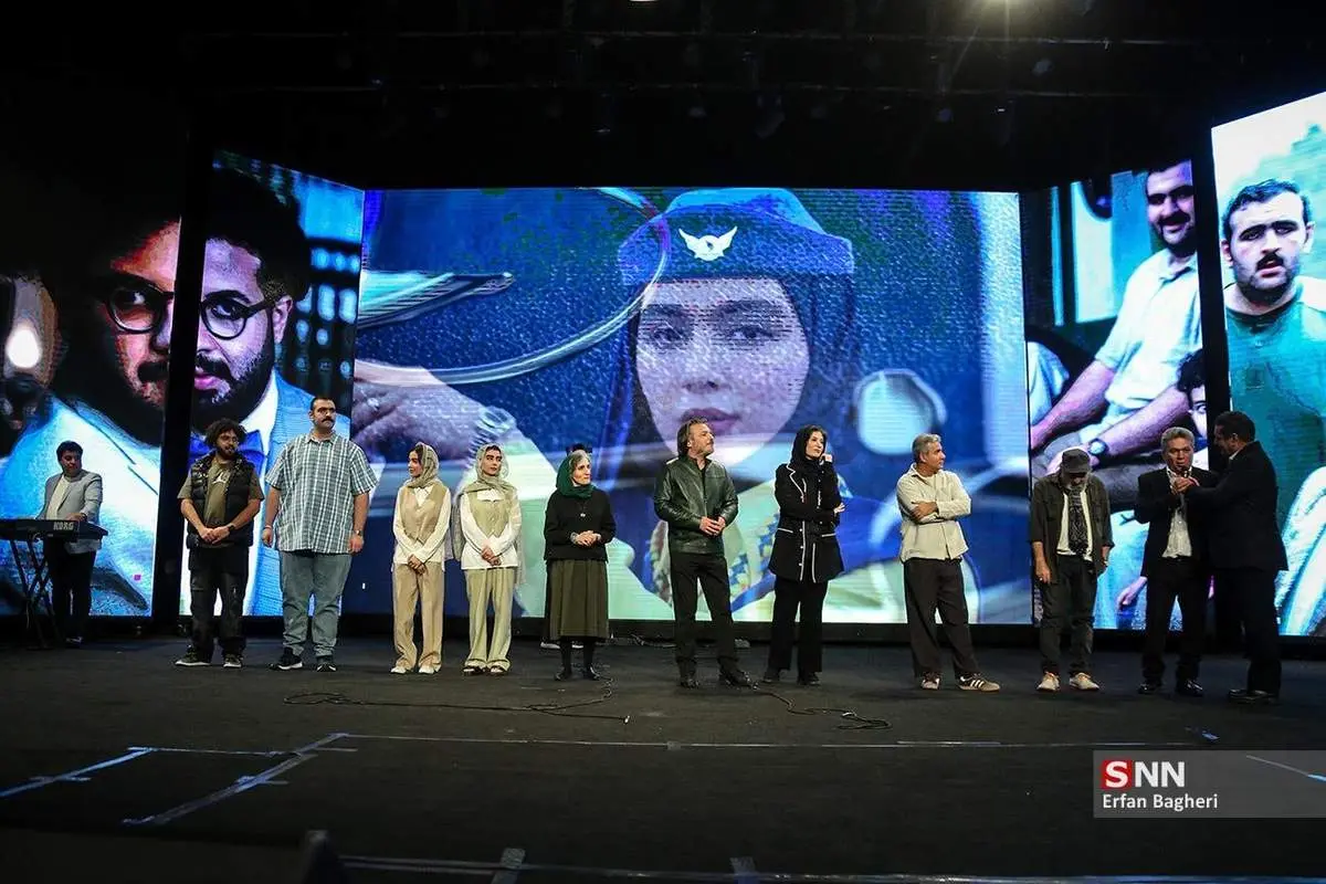 ببینید / آوازخوانی هما و دوقولوهایش در برج میلاد 