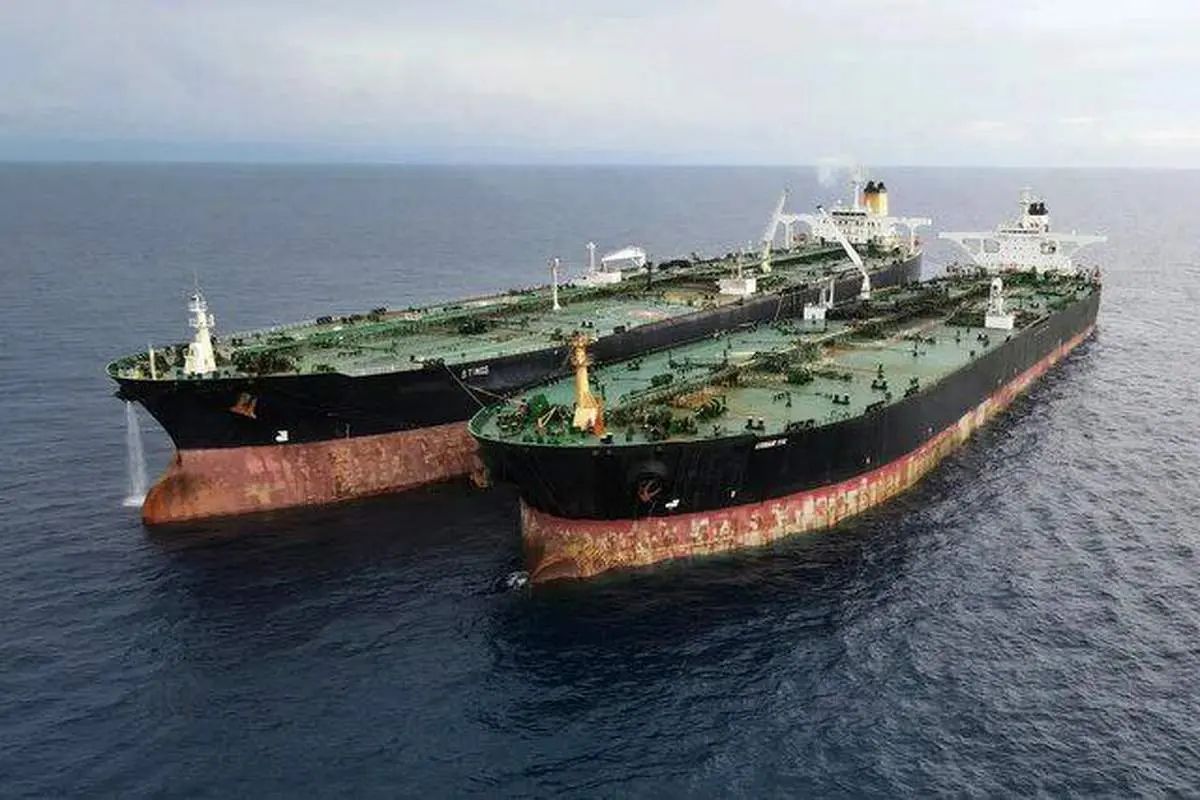 ابرنفتکش ایرانی توقیفی در اندونزی حراج شد