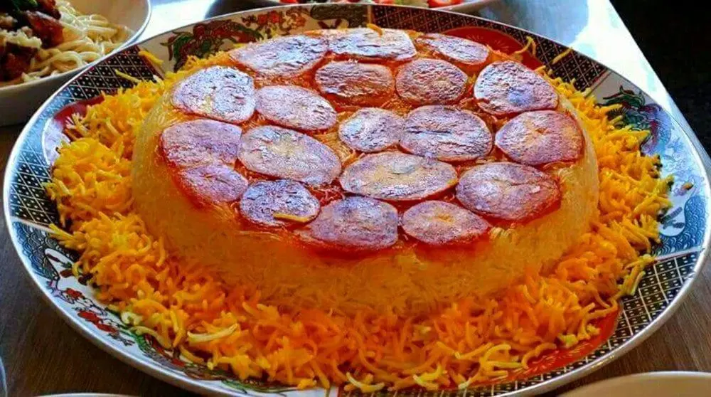 طرز تهیه ماکارونی در پلوپز به صورت قالبی با ته دیگ سیب زمینی لذیذ