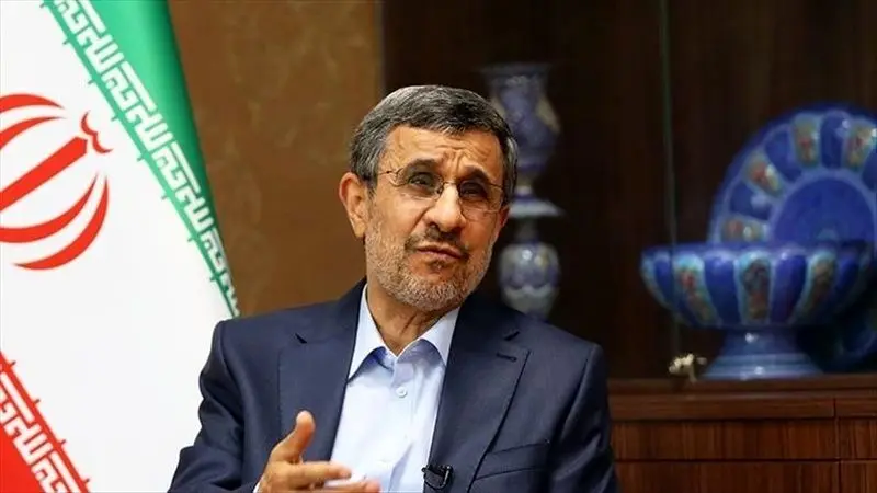 غیبت معنادار  احمدی‌نژاد در مراسم ترحیم معاون اولش+ عکس