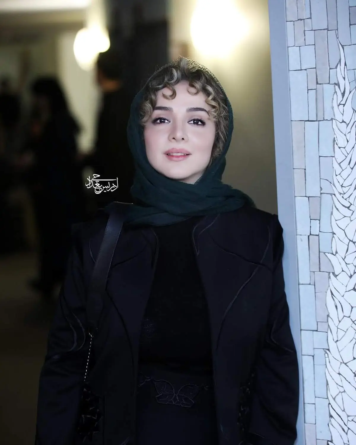 یاسمن لحظه گرگومیش با استایل لاکچری در اولین روز جشنواره فجر/ فیلم
