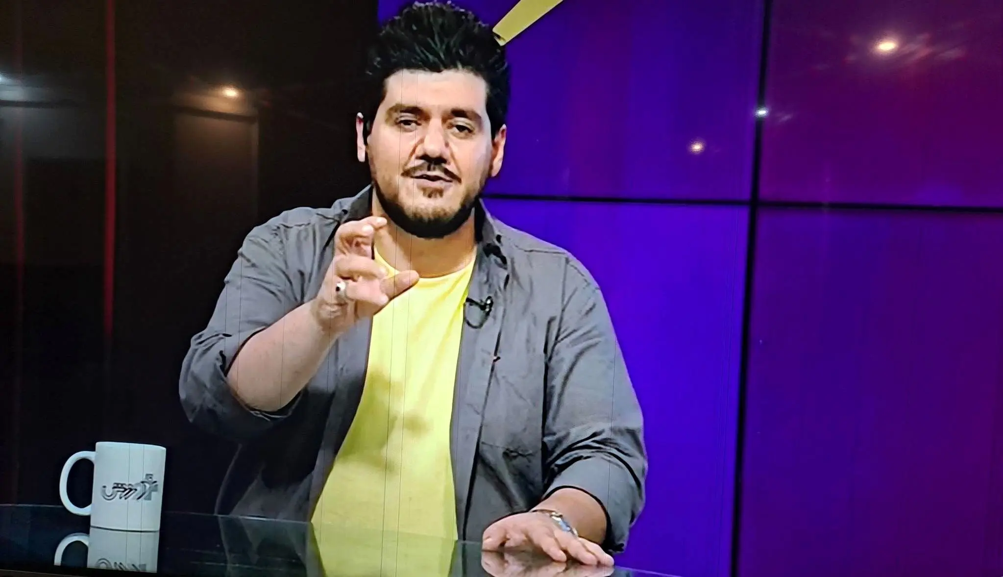 مجری حاشیه‌ساز، خواهرزاده محمدرضا شریفی‌نیا!

