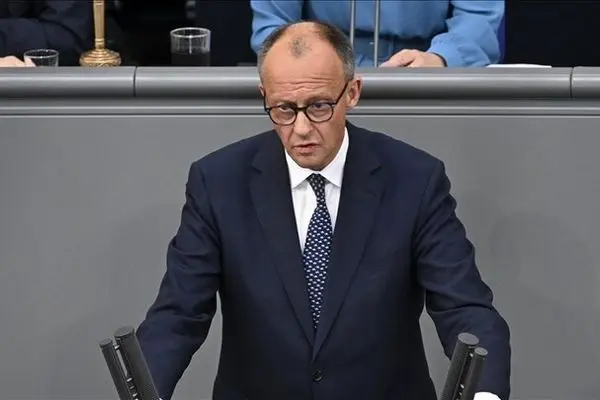 راه دشوار مرتس برای مهار راست افراطی

