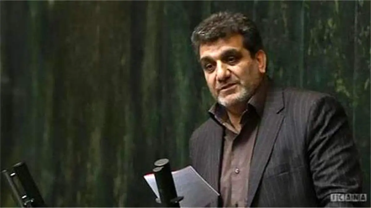 کولیوند: رفتار یک نماینده در جلسه علنی ۱۸ فروردین مصداق عناد و کینه توزی است/ شکواییه ای از سوی وزارت کشور علیه این نماینده تنظیم می شود