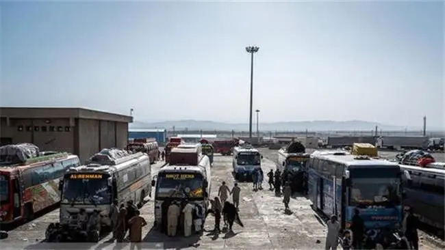 ادامه تردد کالا و مسافر از هند و پاکستان/ گمرک با وزیر کشور مکاتبه می کند