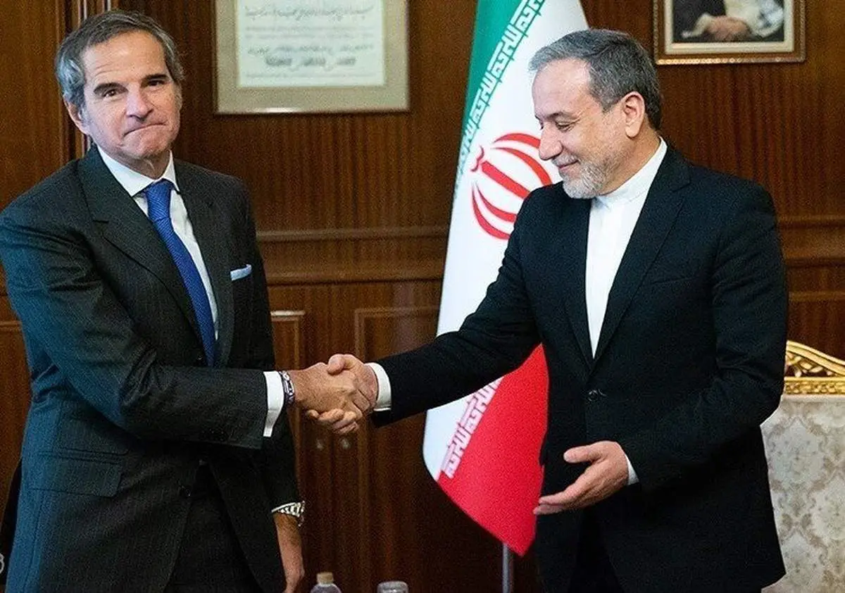 گروسی: با تهران همکاری می کنیم