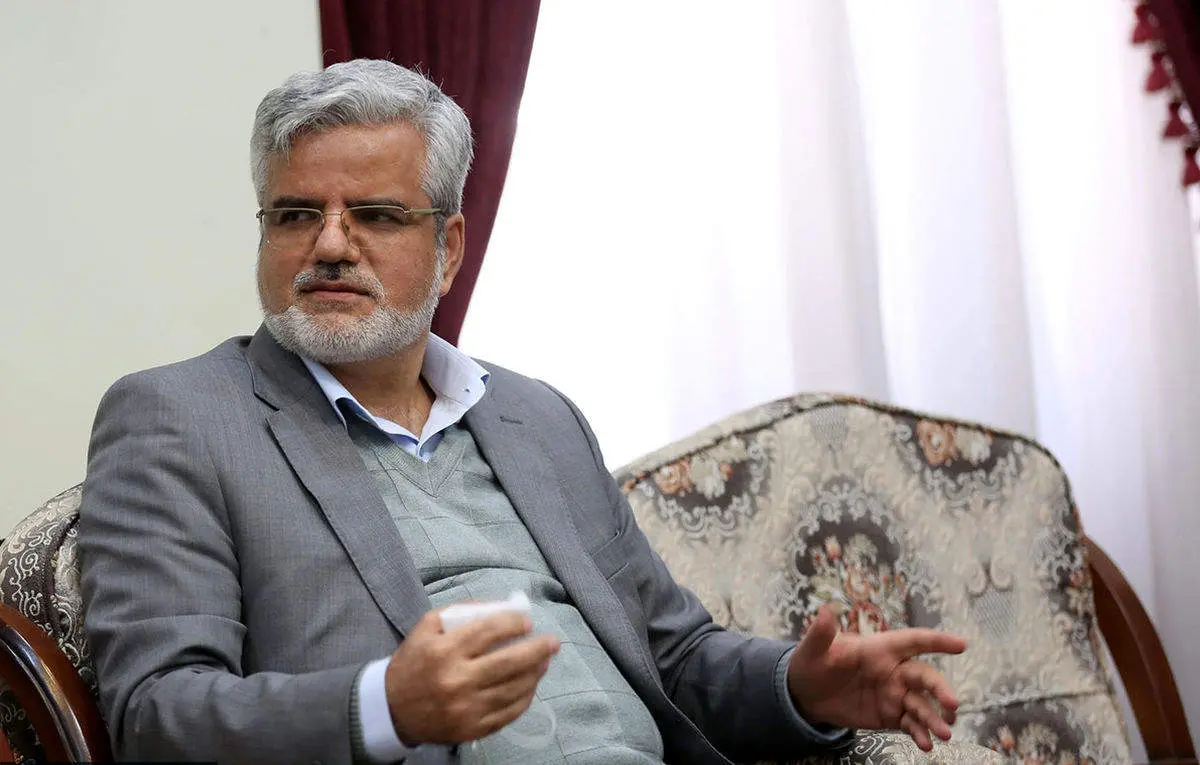 محمود صادقی: 16 آذر بیشتر فاتحه خوانی است تا احیای روز دانشجو