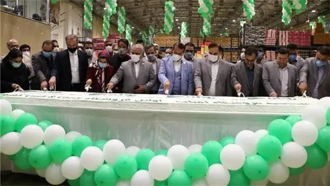فروشگاه زنجیره ای رفاه اولین فروشگاه کشنکری (Cash& Carry) ایران را افتتاح کرد