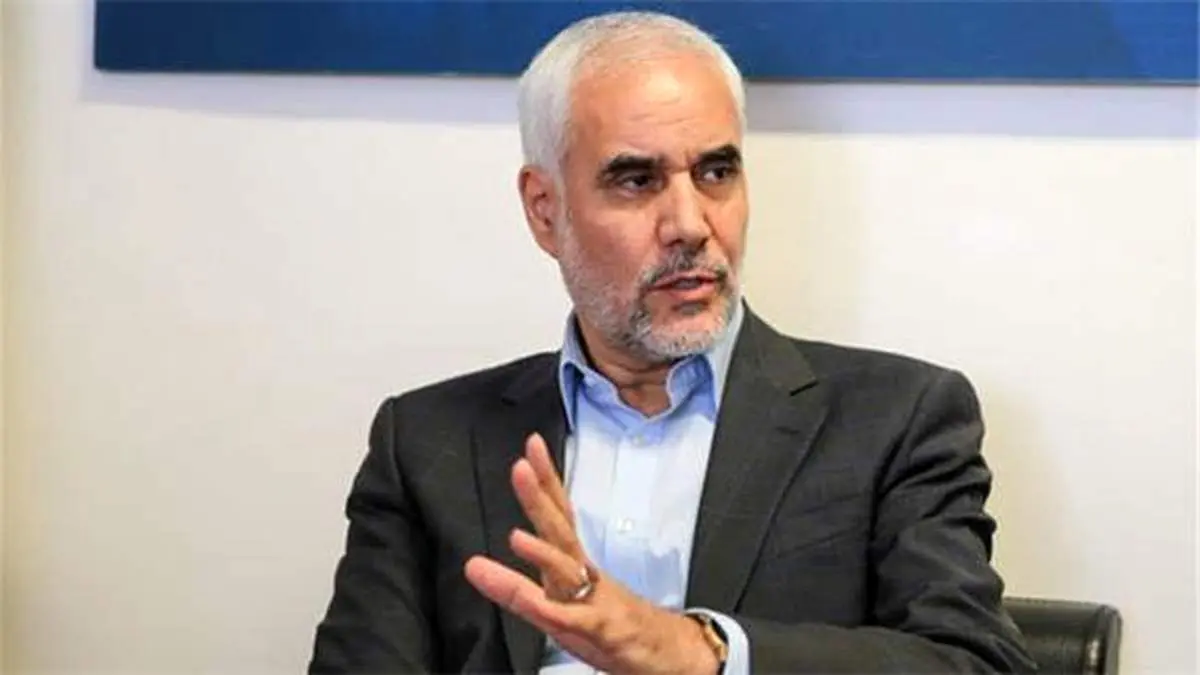 آنچه را که درد و دل مردم است در مناظره با دوستان در میان میگذارم