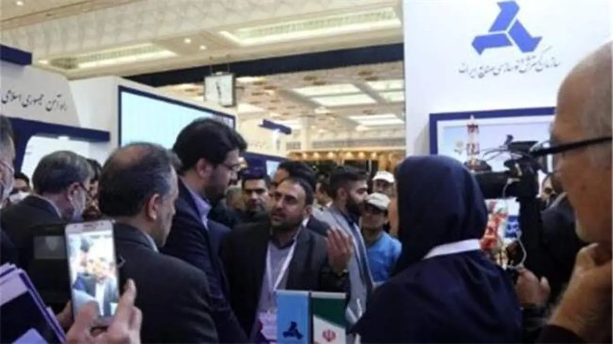 بازدید وزیر راه و شهرسازی از غرفه ایدرو در ششمین نمایشگاه حمل و نقل