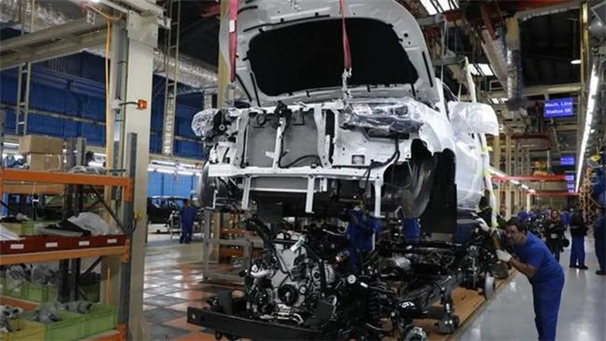 رکورد تولید ماهانه تاریخ ۶۰ ساله ایران‌خودرو دیزل شکسته شد