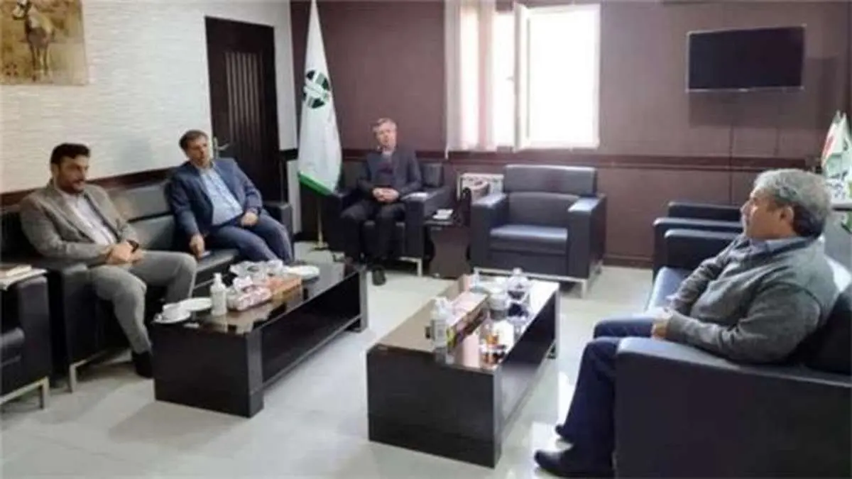 نشست مدیرعامل ذوب آهن اصفهان با مدیرکل حفاظت محیط زیست استان