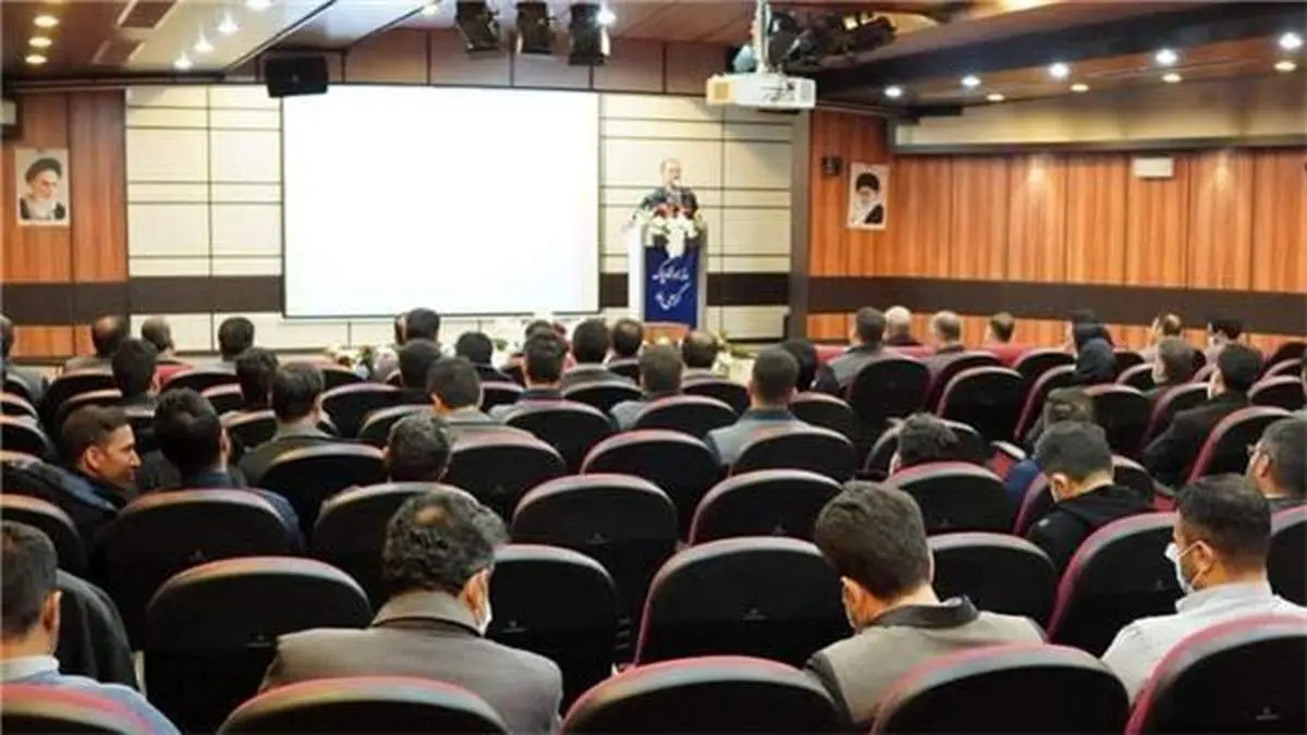 سمینار آموزشی روز هوای پاک در گلگهر برگزار شد