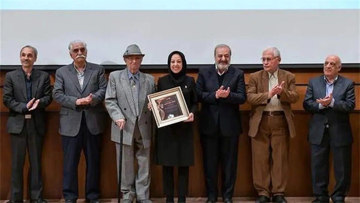 روابطعمومی بانک پاسارگاد جوایز هفدهمین جشنواره ملی انتشارات روابطعمومی را دِرو کرد