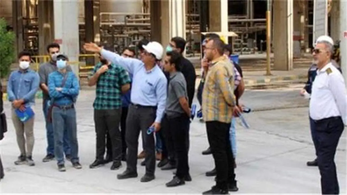 بازدید جمعی از دانشجویان دانشگاه صنعتی امیر کبیر واحد ماهشهر از مجتمع شرکت پتروشیمی خوزستان