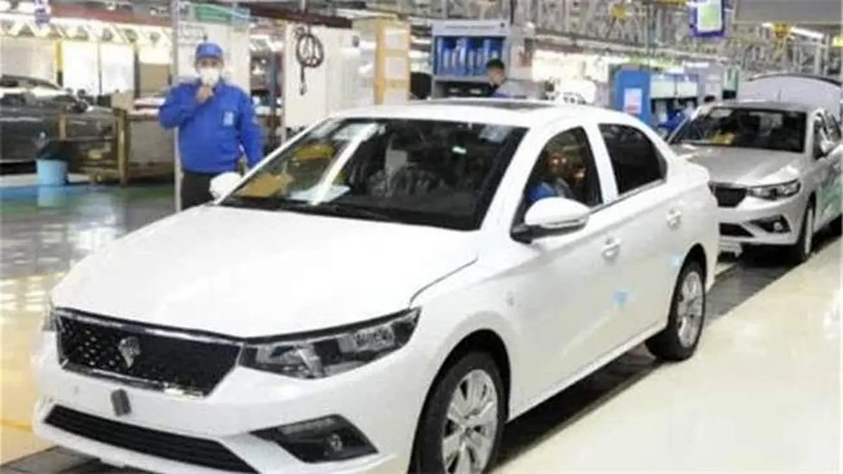 عبور از رکورد تولید ماهانه ایران خودرو در پنج سال اخیر