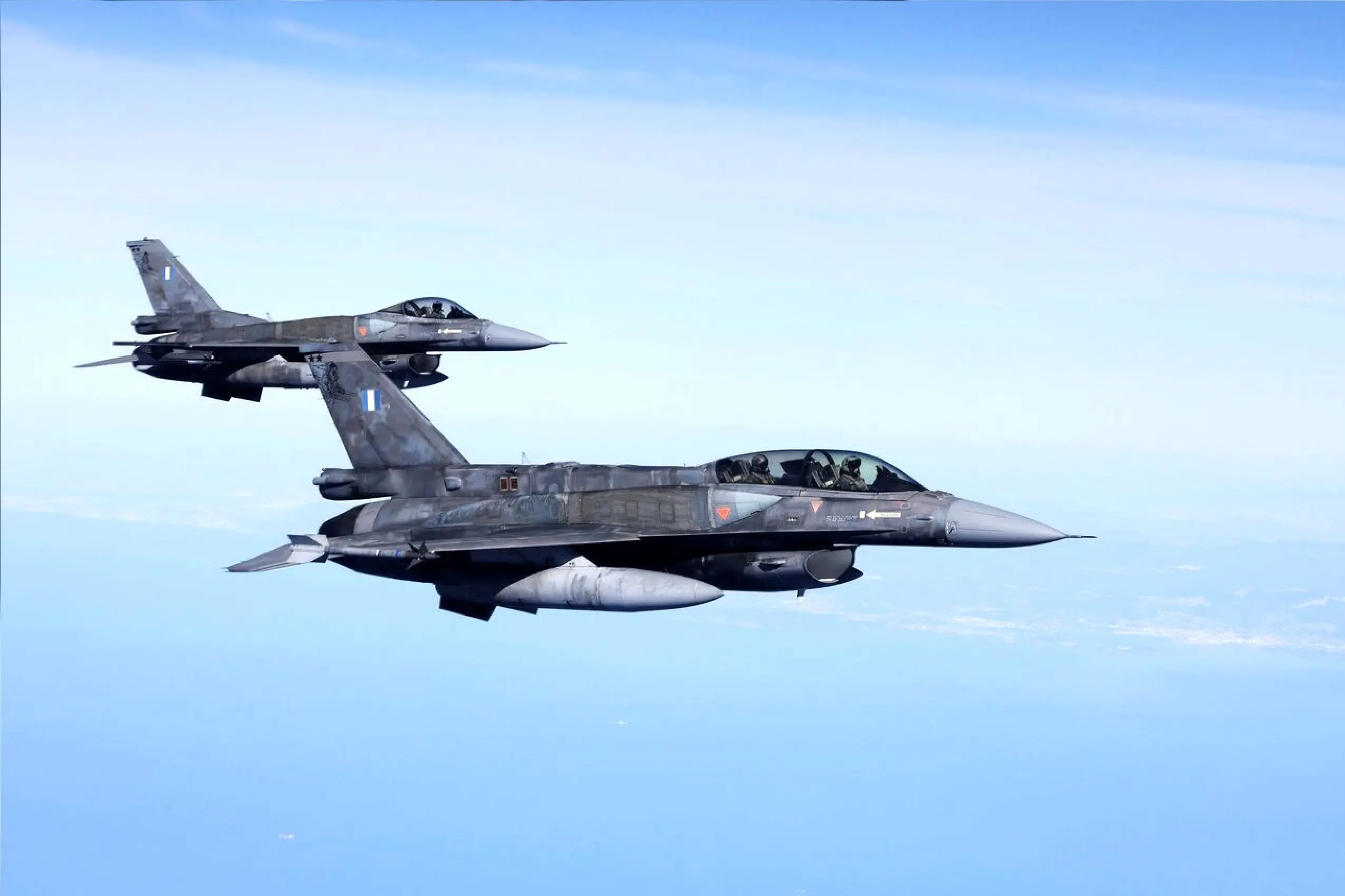  5 جنگنده آمریکایی در نزدیکی مرز ونزوئلا به پرواز درآمدند