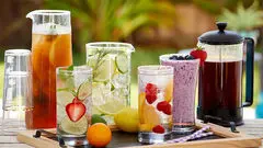 گیاهان معجزه‌گر یا قاتل خاموش کلیه؟ / هشدار درباره مصرف گزنه و دمنوش‌ها