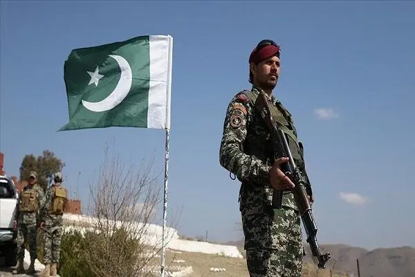 حمله انتحاری به کاروان نظامیان در پاکستان