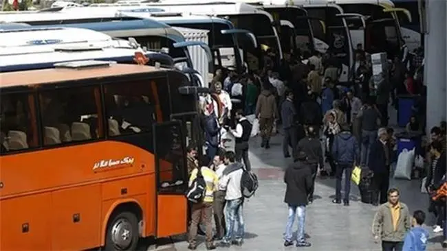تعطیلی تهران و البرز تقاضا برای خرید بلیت اتوبوس را افزایش داد/ در برخی مسیرها تمام صندلی‌ فروخته شد/ اتوبوس فوق‌العاده برای مسیرهای پرتقاضا