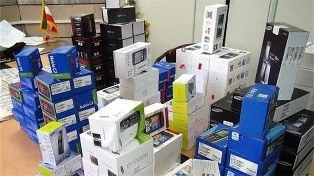 بررسی لغو رجیستری ۳۴۰۰ گوشی/ برخی مدعی شدند