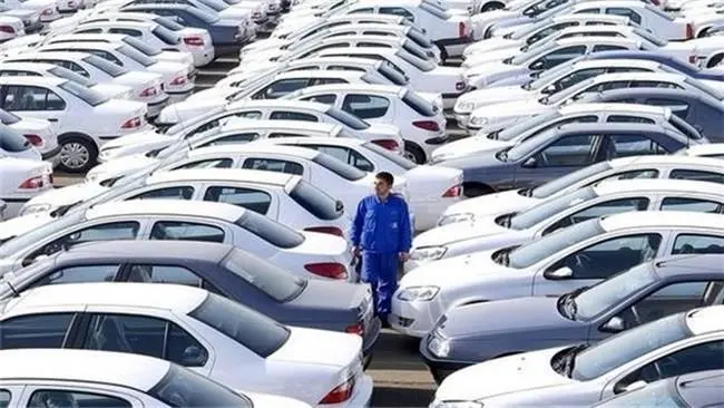 قیمت خودرو در بازار آزاد ۴ مرداد ۱۴۰۰