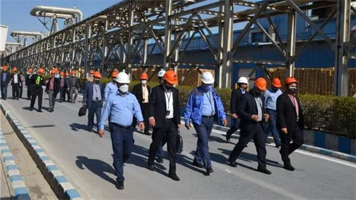 تعامل نزدیک‌تر پتروشیمی شهید تندگویان با صنایع پائین دست، با هدف افزایش کیفیت محصولات