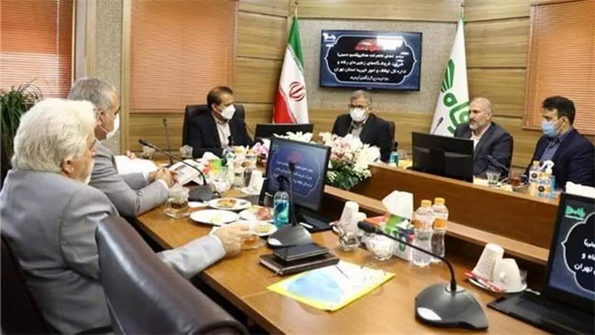 امضای تفاهم‌نامه شرکت فروشگاه‌های زنجیره‌ای رفاه و اداره کل اوقاف و امور خیریه استان تهران/ تهیه کالاهای مایحتاج حسینه ها و اماکن مذهبی توسط فروشگاه های رفاه