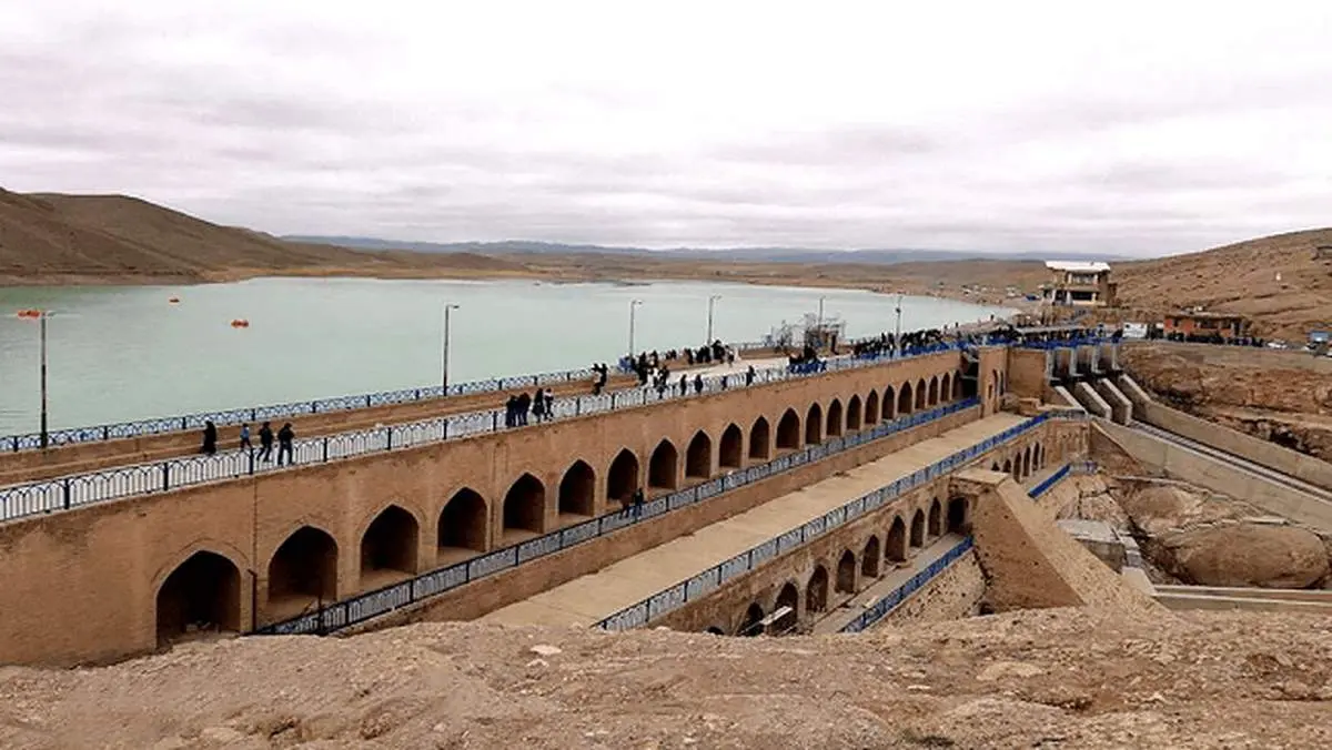 تخریب پل و سقوط ۱۲ نفر در سد فریمان